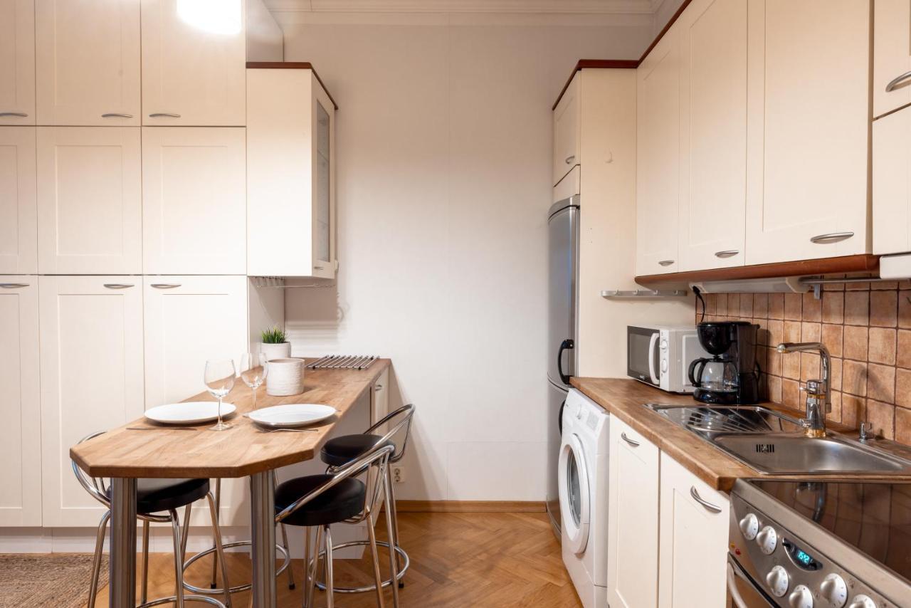 2Ndhomes Cozy & Compact Top Floor Studio In Erottaja Helsínquia Exterior foto